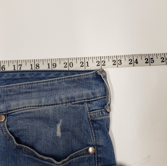 Torrid Crop Boyfriend Straight Stretch Mid-Rise Jean Cropped Size 20R - Picture 8 of 15